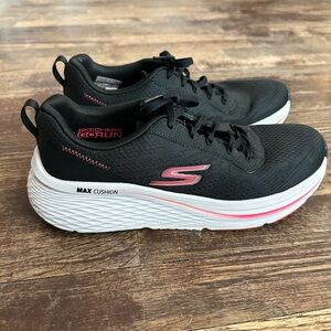 Skechers Women's Black and Pink Athletic Shoes